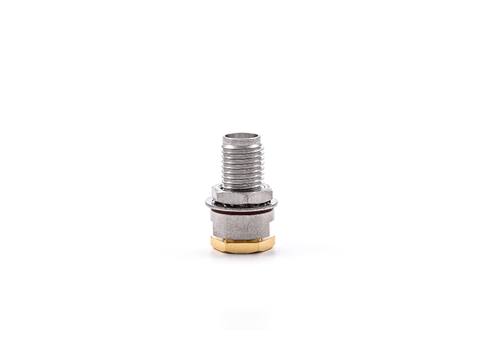 用于 LMR141 电缆的 SMA 母头隔板连接器