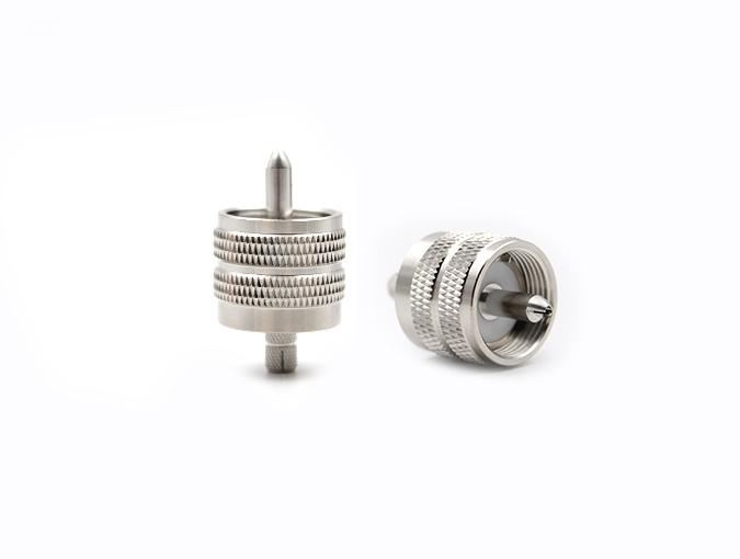 用于 RG58 电缆的 UHF 公头连接器