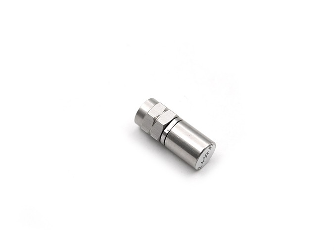 2.4mm 公头连接器端接